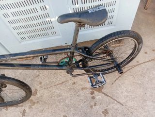 Bicicleta BMX Freestyle Negra
