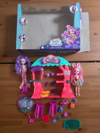 Lote de muñecas de distintas marcas