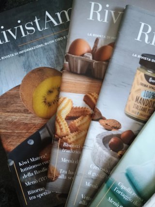 Sette numeri rivistamica Iperal