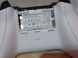 Mando Xbox one s original con josyticks tmr