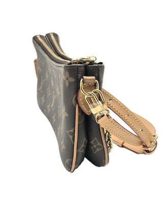 Louis Vuitton Pochette Monogram Marrón/Dorado