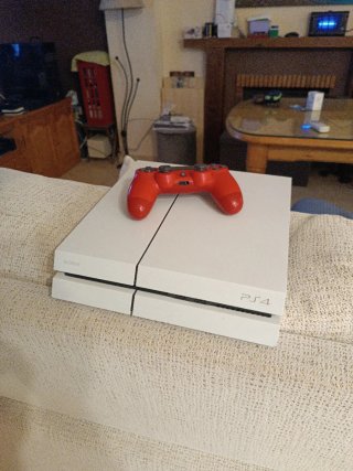 PS4 (PlayStation 4) Bianca