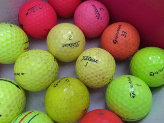 24 bolas de golf Titleist/Callaw/Taylor de colores