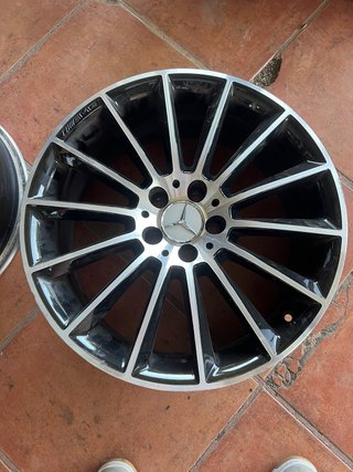 Llantas Mercedes Clase A A35 AMG 19