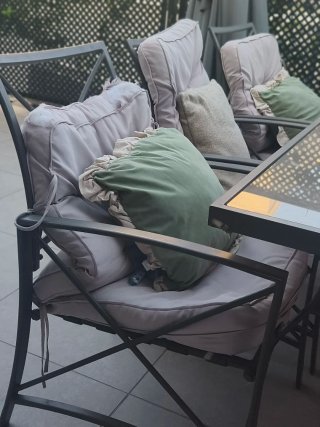 Conjunto de mesa y sillas de jardín.