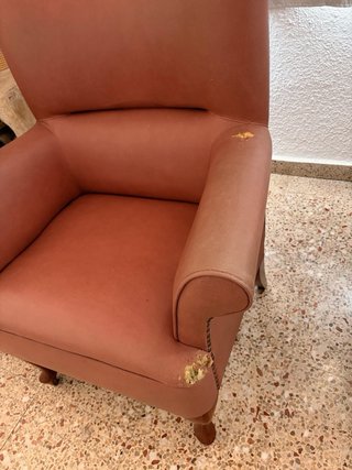 Butaca de piel granate