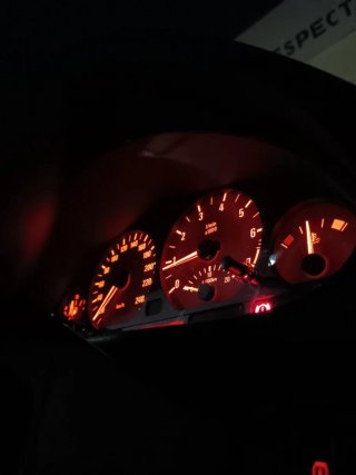 Faro, rejilla, gancho grúa BMW E30