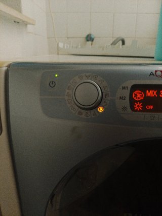 Lavadora secadora Hotpoint Aqualtis