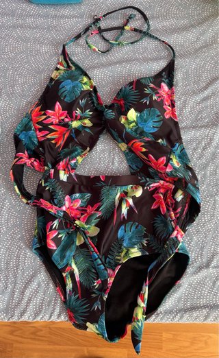 Trikini estampado tropical