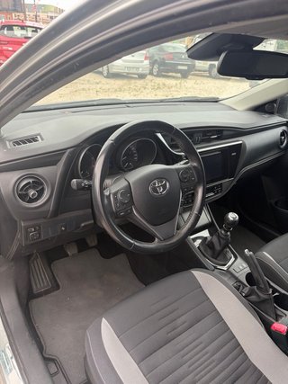 Toyota Auris 2016