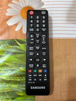 Televisor Samsung Negro y Plateado - NEGOCIABLES