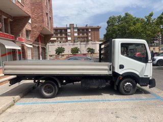Nissan Cabstar 2015 92.000km‼️‼️