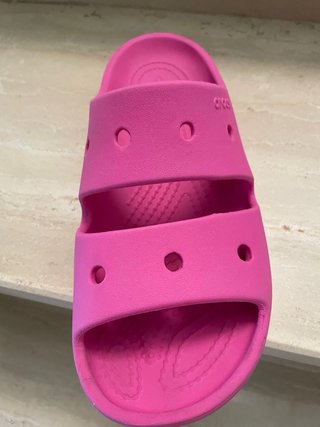 Chanclas Crocs rosas talla 37