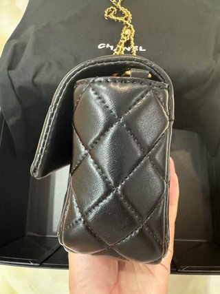 Bolso Chanel Negro Dorado