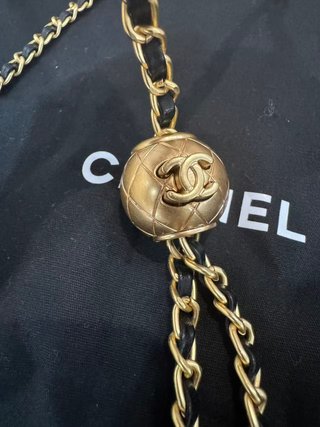 Bolso Chanel Negro Dorado