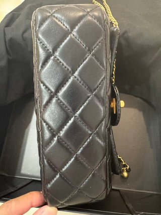 Bolso Chanel Negro Dorado
