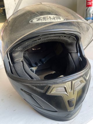Casco Integral Negro ZEUS