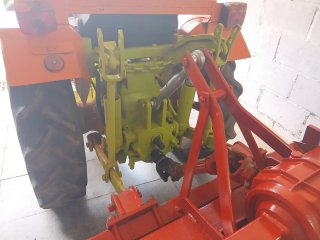 Tractor Agria 9900 con rotovator haward