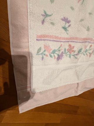 Set 2 Asciugamani Fiori Rosa Bianco