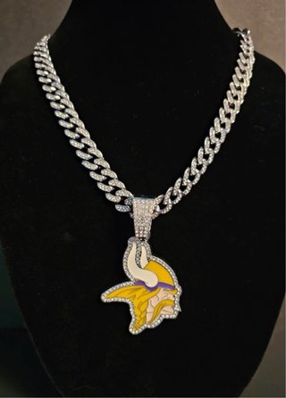 Collar Minnesota Vikings Plata y Dorado