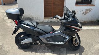 Aprilia SRV 850 ABS Maxi-Scooter
