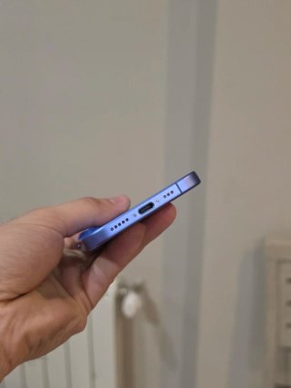 iPhone 16 128GB Azul Ultramarino como nuevo