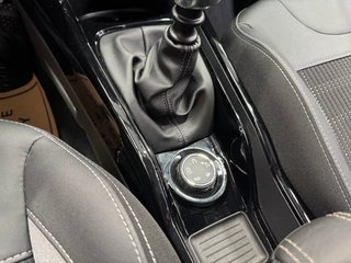 Peugeot 2008 1.2 i