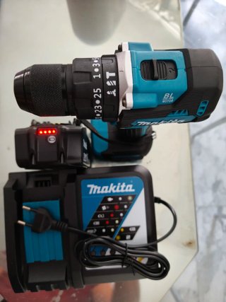 Taladro Makita 18V + Batería y Cargador