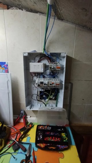 Servicio Urgencias Electricista