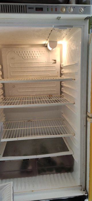 Nevera Zanussi