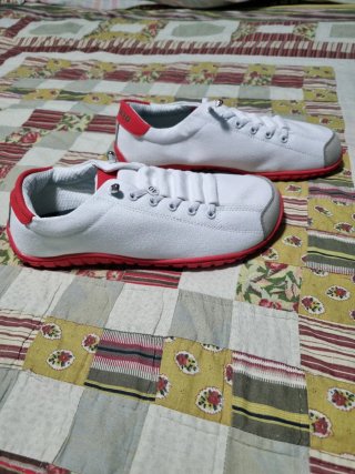 Zapatillas Saguaro Talla 40 Blancas y Rojas