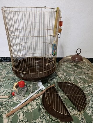 Jaula grande para pájaros con accesorios