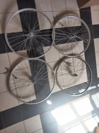 3 Ruedas Bicicleta 24 Delanteras y 1 Trasera