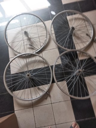 3 Ruedas Bicicleta 24 Delanteras y 1 Trasera