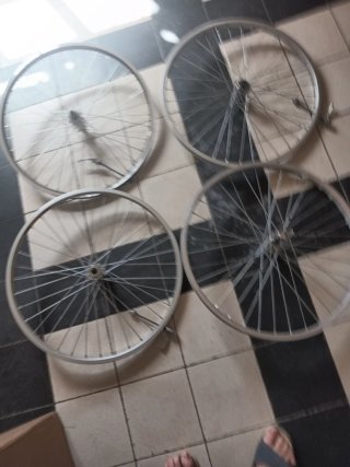 3 Ruedas Bicicleta 24 Delanteras y 1 Trasera