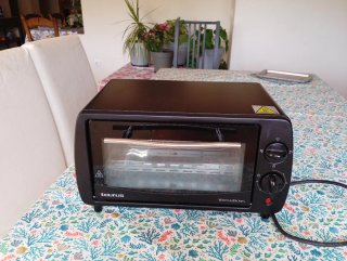 Horno Eléctrico Pequeño con Bandeja y Rejilla