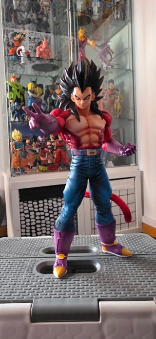 Figura Dragon Ball Vegeta SSJ4