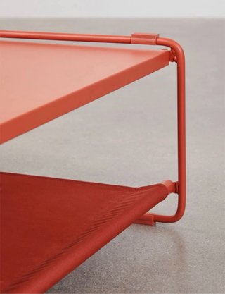Tavolo da giardino/pouf arancione e giallo