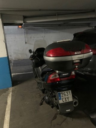 SUZUKI BURGMAN 400. año 2004