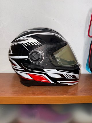 Casco Airoh de moto