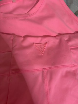 Conjunto deportivo Guess rosa