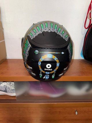 Casco de moto Shiro con diseño tribal