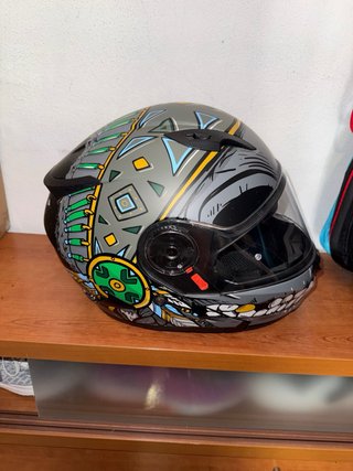 Casco de moto Shiro con diseño tribal