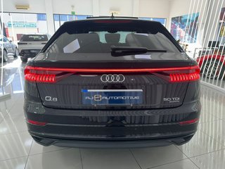 Audi Q8 50 TDI 210kW Black Line Plus quattro tip