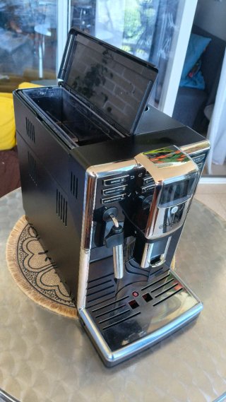 Cafetera Saeco Incanto Automática