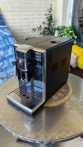 Cafetera Saeco Incanto Automática