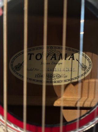 Guitarra Clásica Toyama Roja