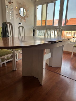 Mesa extensible y 6 sillas