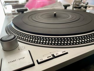 Tocadiscos Technics SL-1200GR + Pies Isonoe