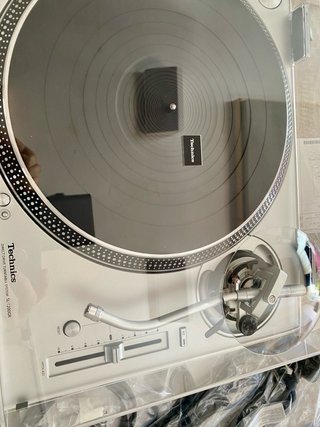 Tocadiscos Technics SL-1200GR + Pies Isonoe